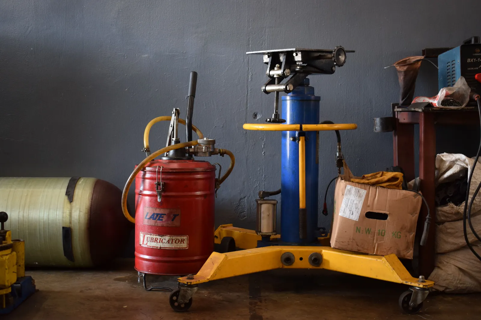 Hydraulic systems industry